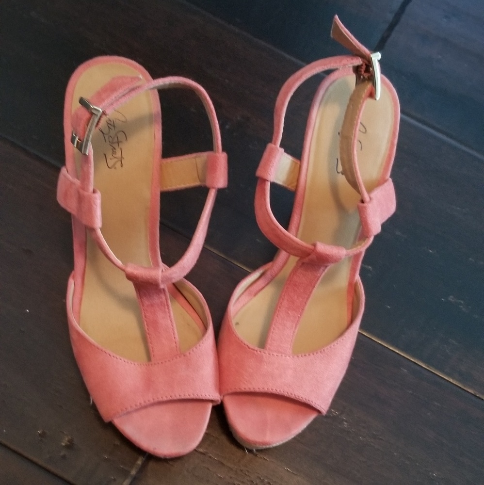Womens shoes